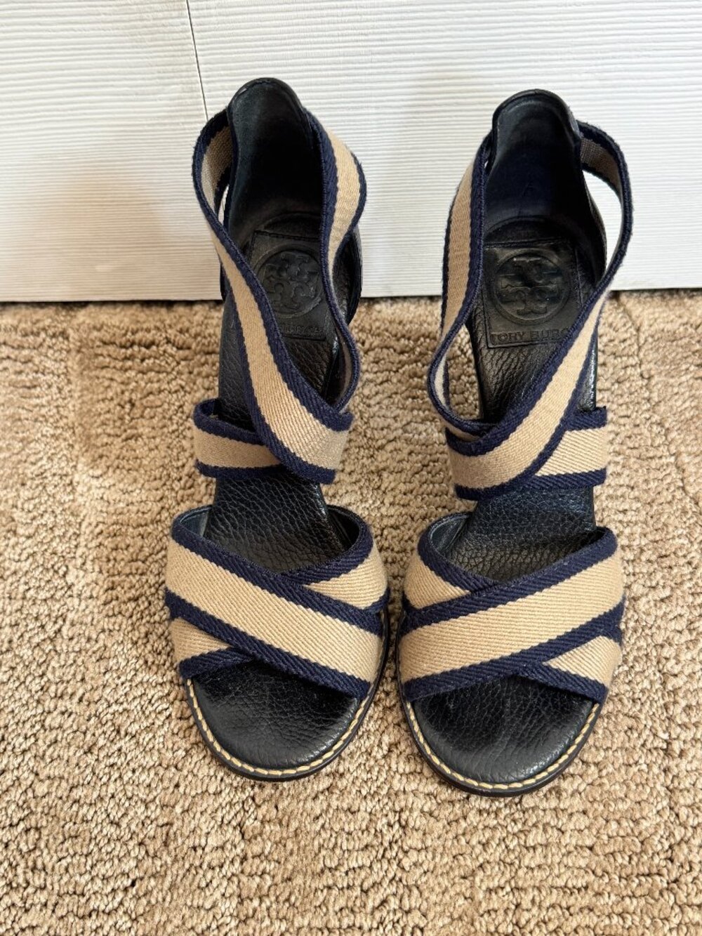 Tory Burch Laurie Criss Cross Elastic Strap Size 6